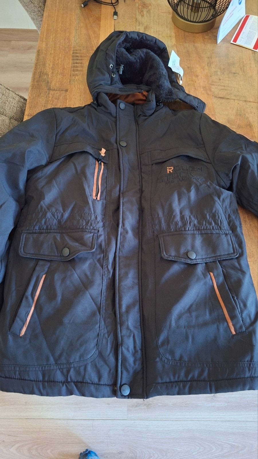 Stoere zwarte heren winterjas met teddy voering, maat S, Kleding | Heren, Jassen | Winter, Zwart, ROUGH STOCK, Nieuw, Ophalen of Verzenden