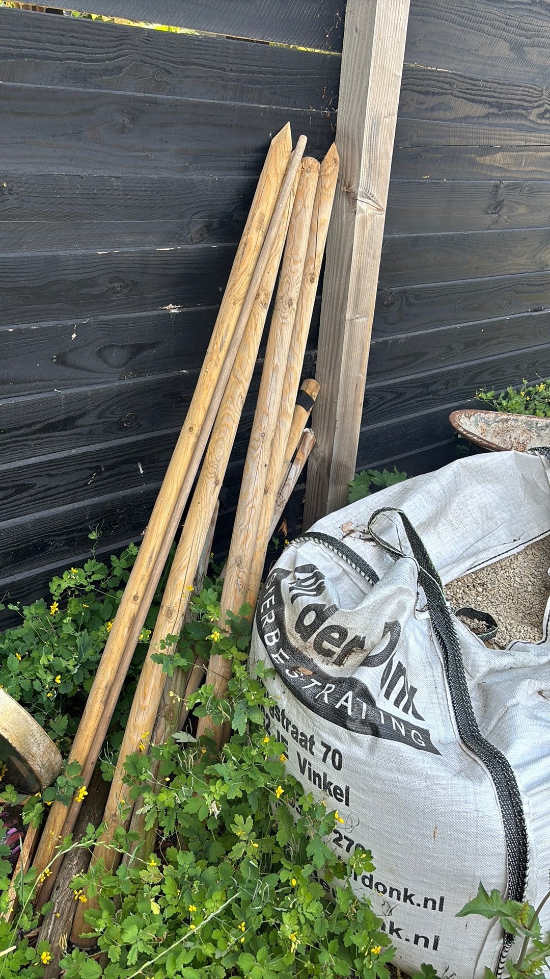 4 grote houten palen en 3 kortere.., Tuin en Terras, Palen, Balken en Planken, Ophalen, Zo goed als nieuw, 250 cm of meer, Palen