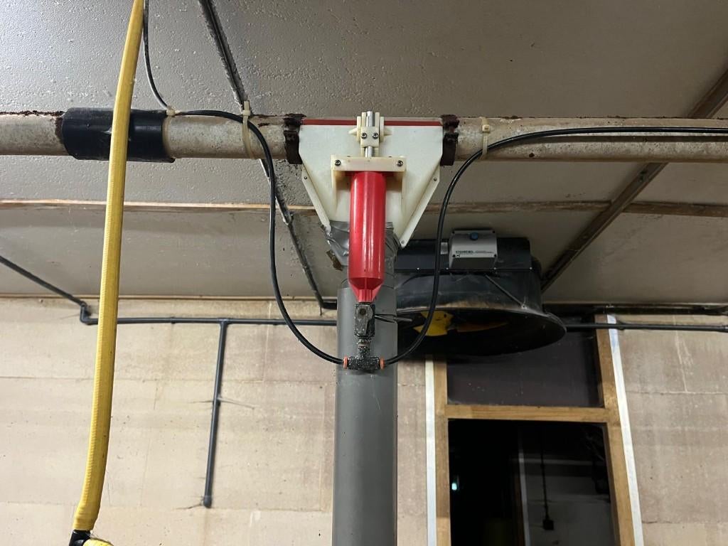 Aftap voerinstallatie LACO inclusief luchtcilinder