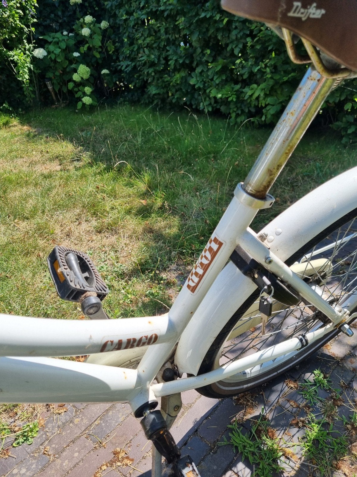 cargo load 24 inch goede degelijke fiets  1 lekke band, Fietsen en Brommers, Fietsen | Dames | Damesfietsen, Ophalen, Overige merken