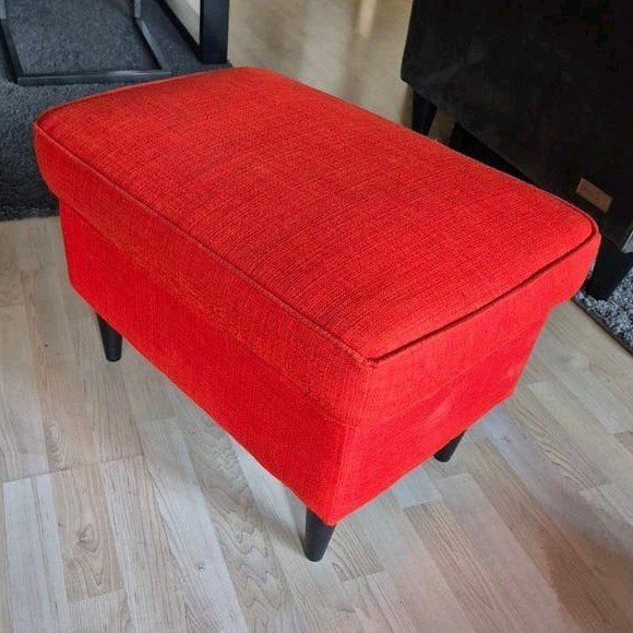 Voetenbank hocker poef ikea rood, Ophalen, Minder dan 50 cm, 50 tot 75 cm, Zo goed als nieuw