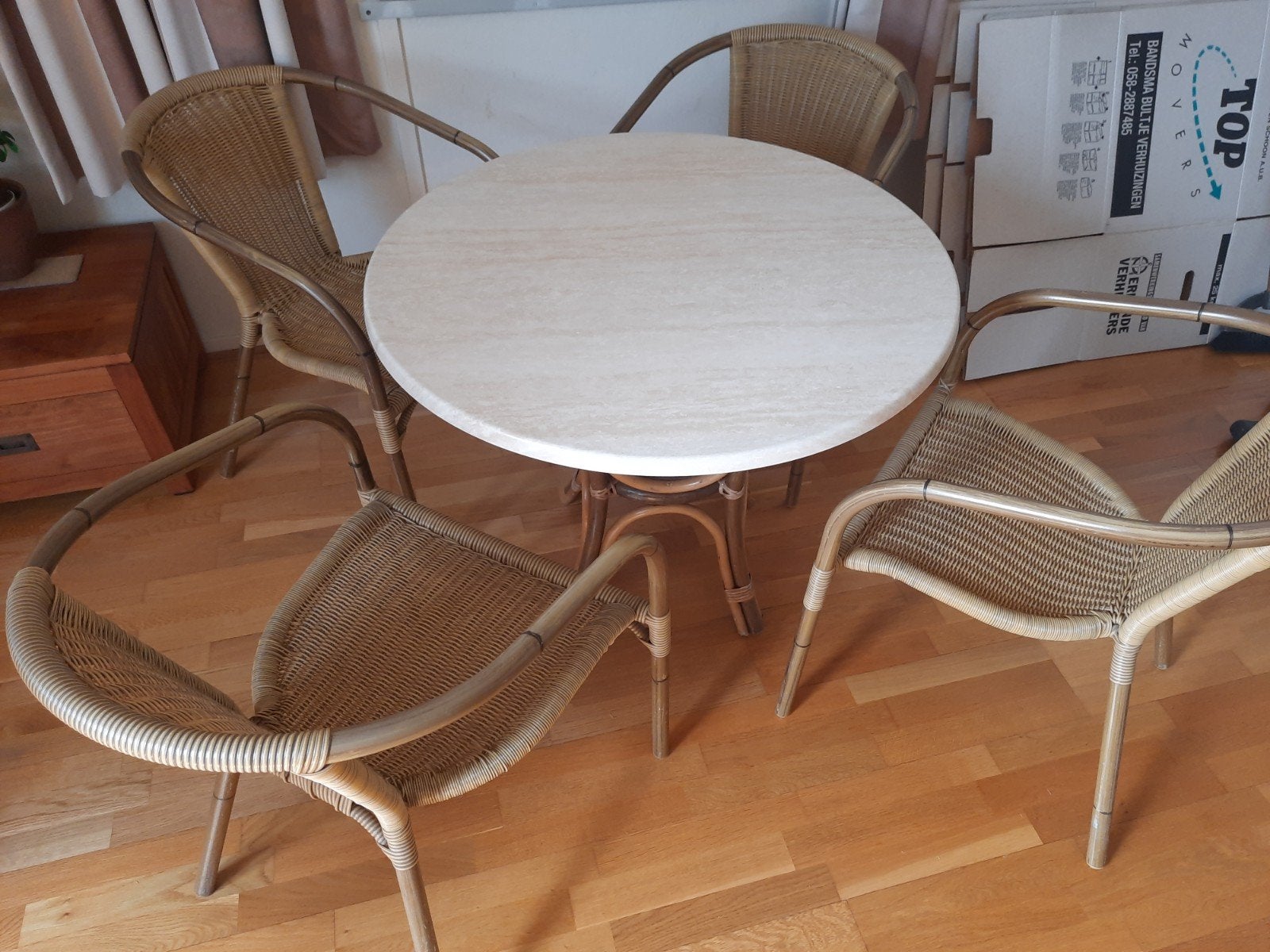 Rotan tafel met 4 stoelen, Tuin en Terras, Tuinsets en Loungesets, Ophalen, 4 zitplaatsen, Gebruikt, Rotan