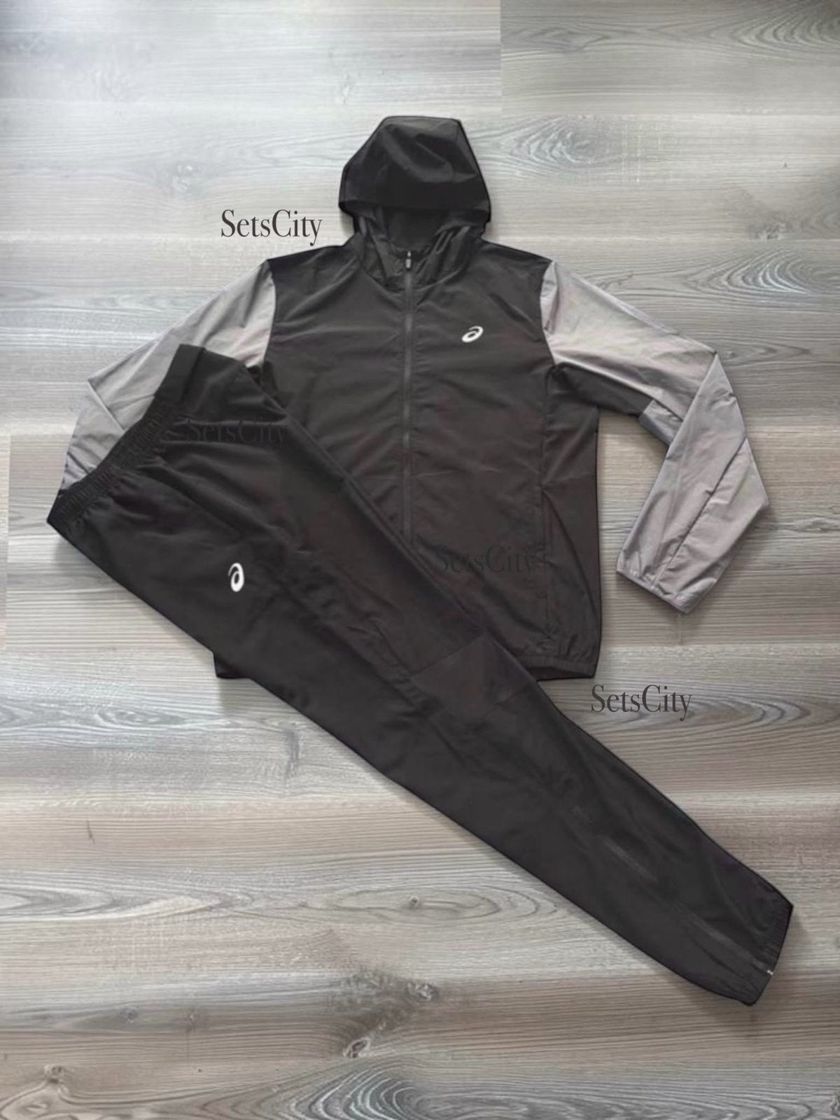 Asics Trainingspak | S-M-L-XL, Kleding | Heren, Ophalen of Verzenden, Nieuw, Overige maten