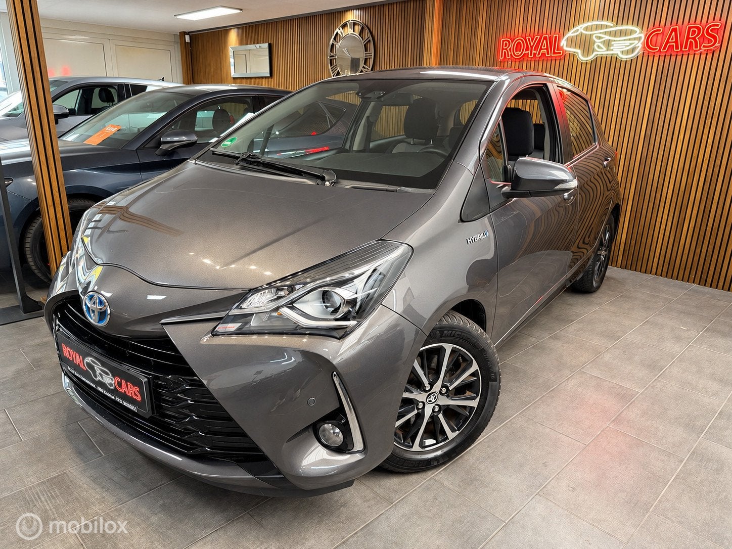 Toyota Yaris 1.5 Hybrid Executive|Navi| Top Conditie, Gebruikt, Verwarmde buitenspiegels, 4 cilinders, Bedrijf