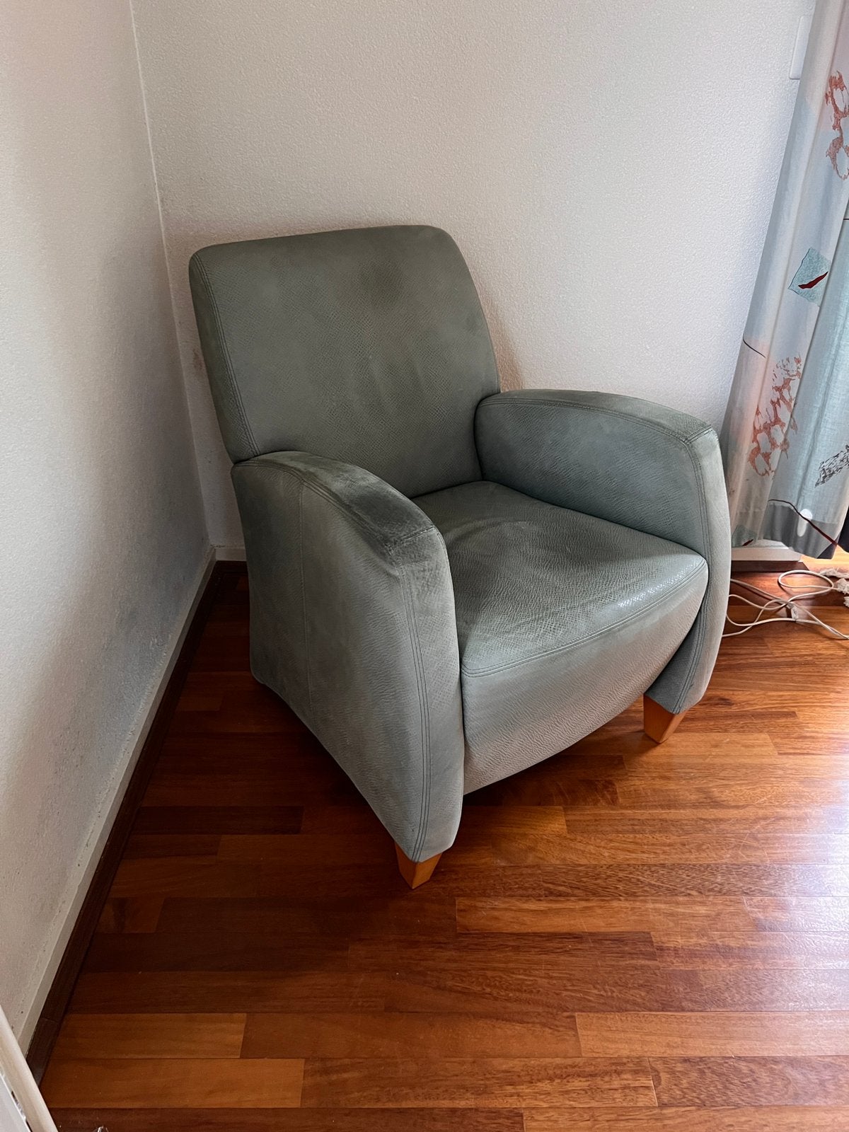 Fauteuil in groen geschuurd leder Topform , gebruikt, Huis en Inrichting, Fauteuils, Ophalen, Gebruikt, Modern, 50 tot 75 cm