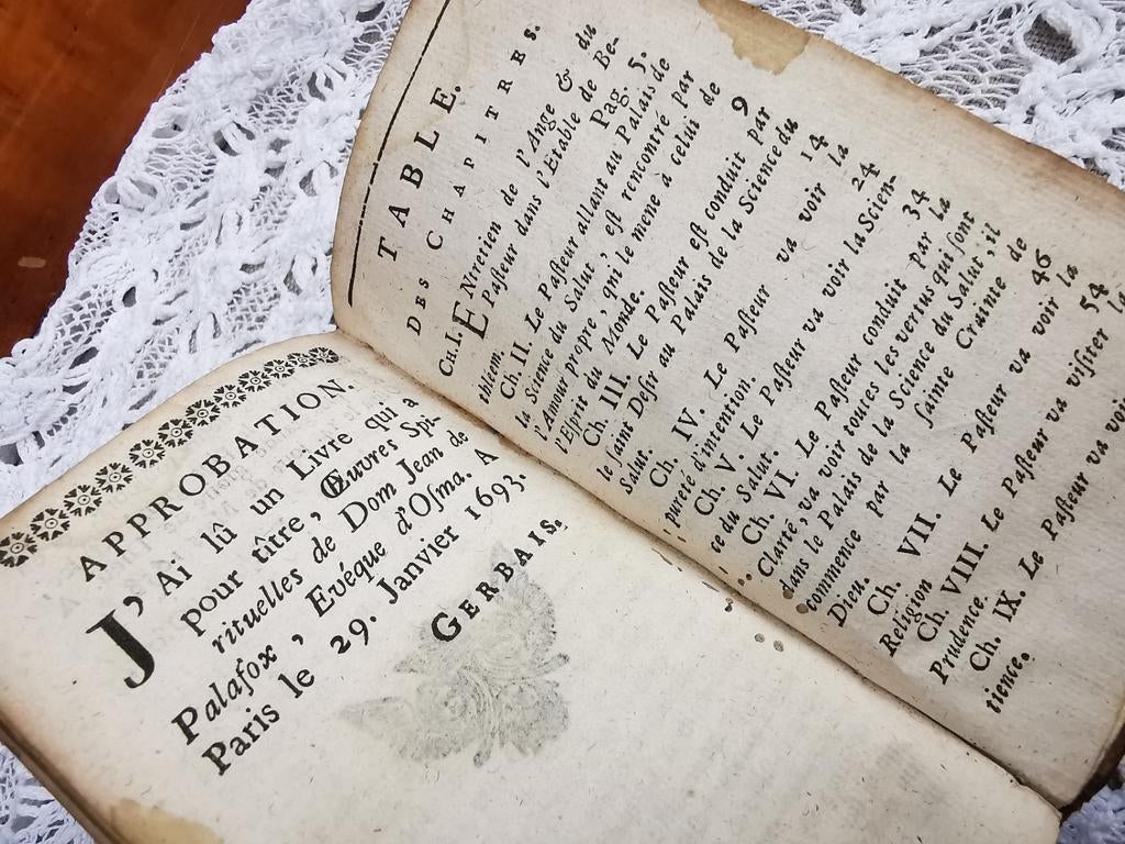 Antiek boek uit 1693! Prachtig voor uw verzameling Miekje, Ophalen of Verzenden