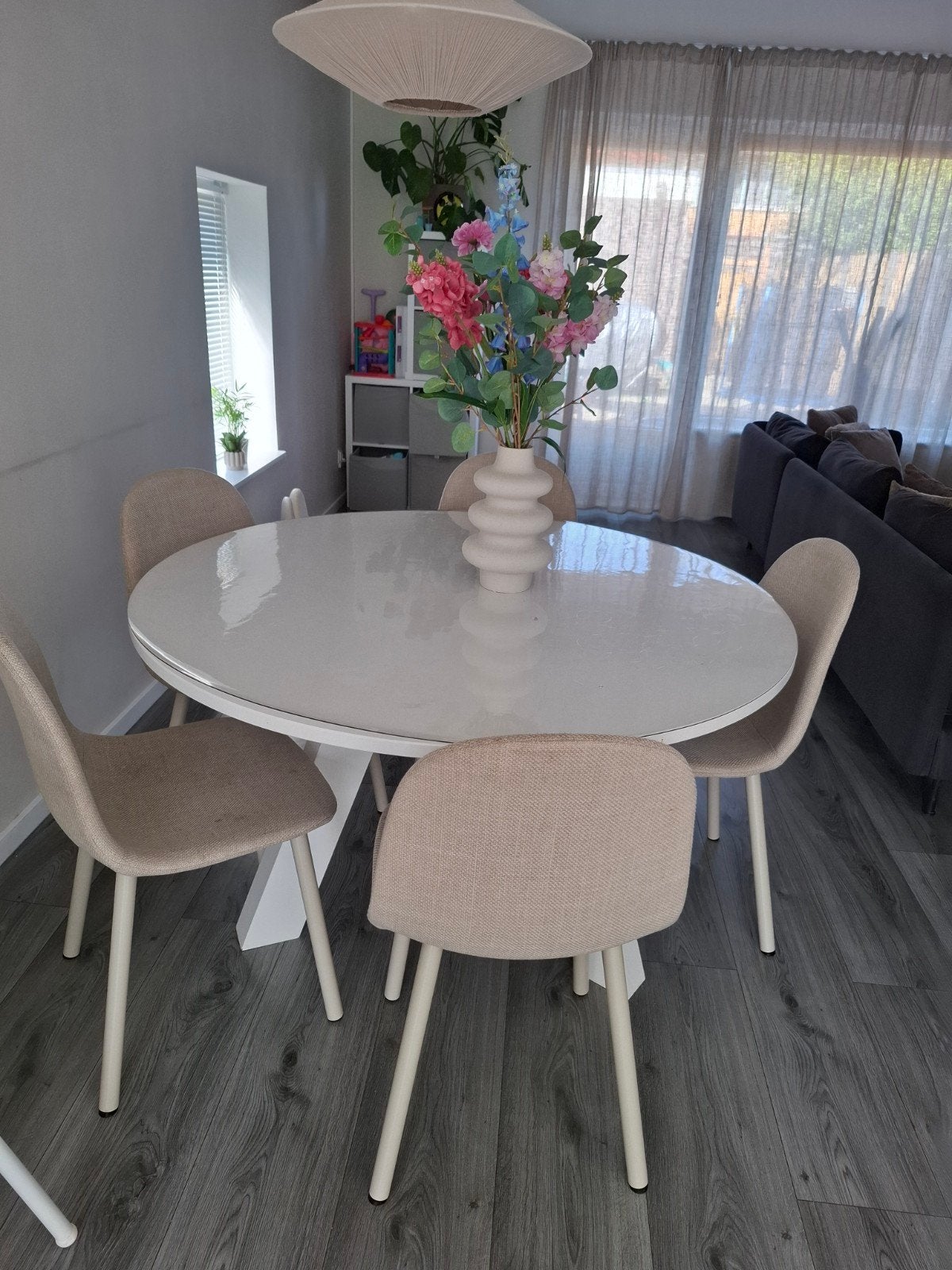 Ronde tafel + gratis stoelen, Huis en Inrichting, Ophalen, Gebruikt, Rond, 100 tot 150 cm
