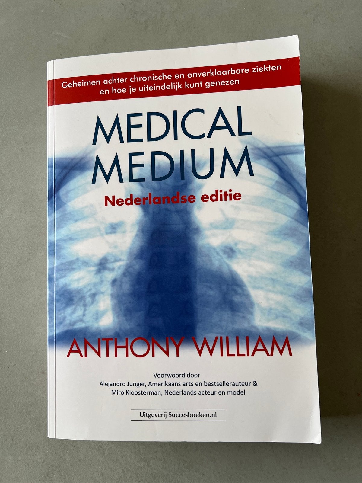 Medical Medium, Boeken, Ophalen of Verzenden, Gelezen, Spiritualiteit algemeen, Achtergrond en Informatie