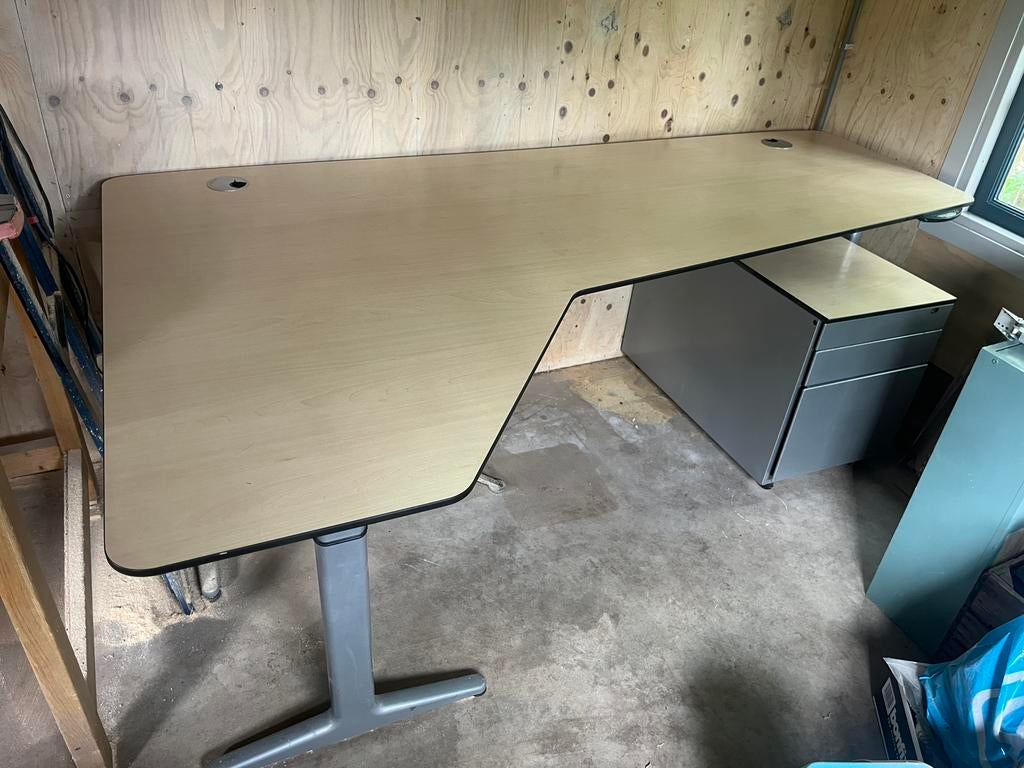 Ahrend bureau met ladekast, Huis en Inrichting, Ophalen, Gebruikt