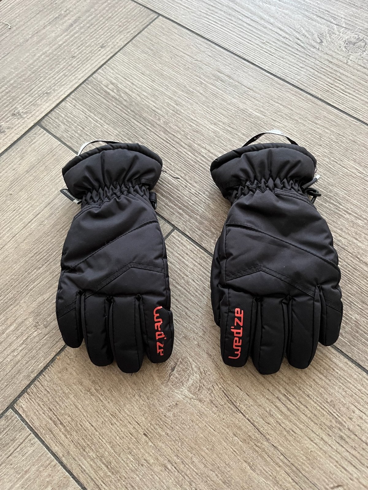 Wed’ze zwarte handschoenen maat 6 jaar, Ophalen of Verzenden, Zo goed als nieuw