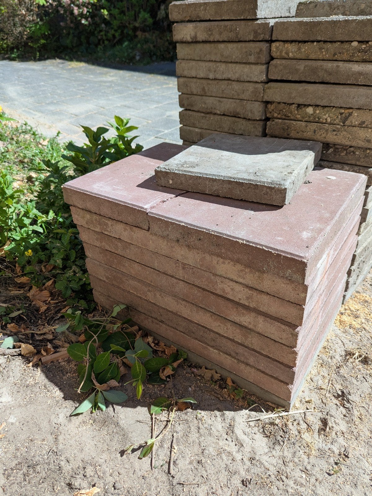 Gratis gebruikte tegels 30x30 en 60x30, Tuin en Terras, Ophalen, Gebruikt, Beton, Terrastegels