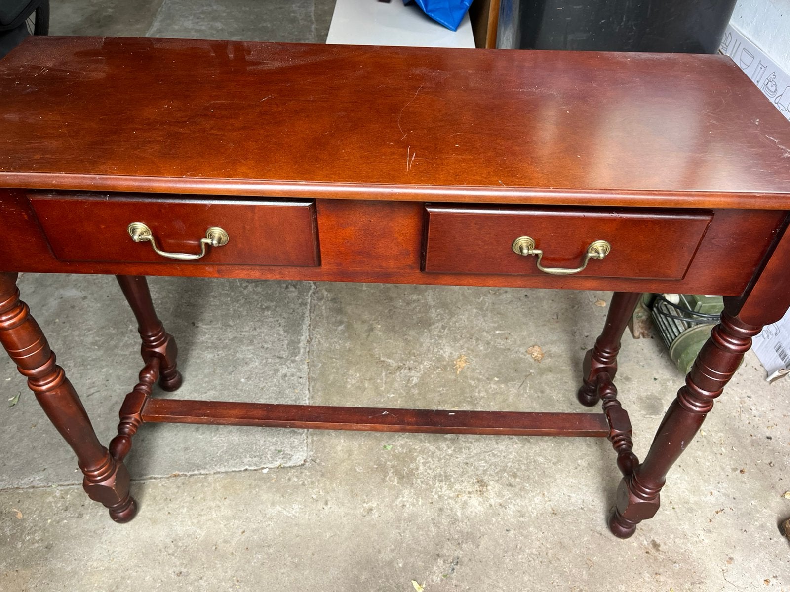 Sidetable mahoniekleur gebruikt, Ophalen, Gebruikt, 100 tot 150 cm, 25 tot 50 cm