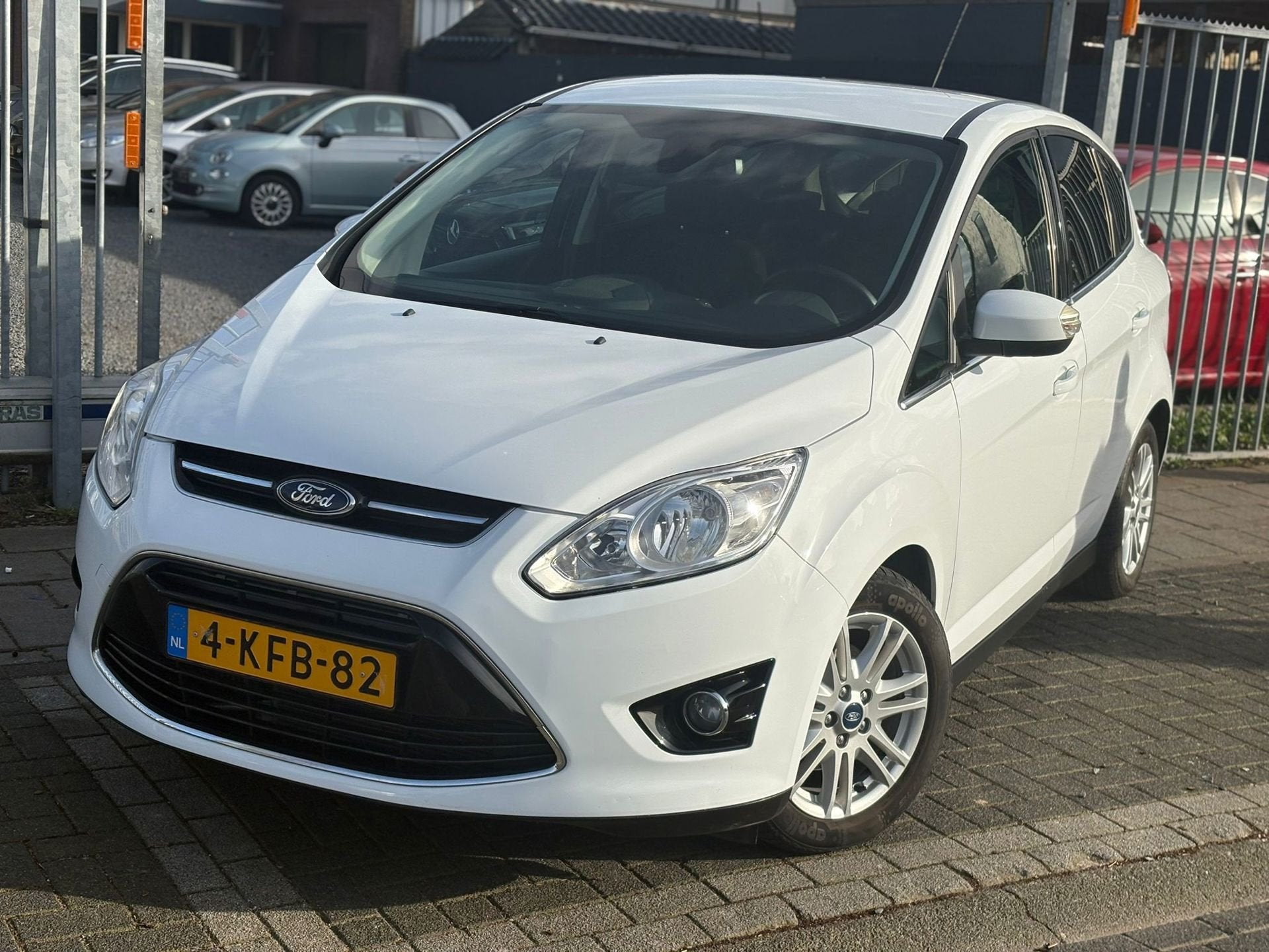 Ford C-Max 1.0 Titanium | D-Riem V.V | Navigatie | Climate c, Auto's, Euro 5, Gebruikt, Zwart, Wit