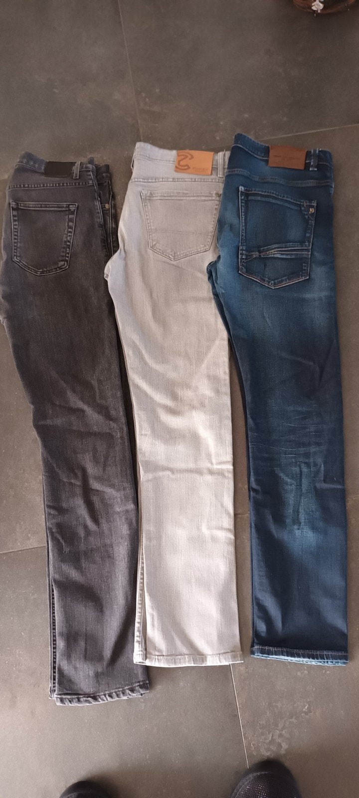 3 heren jeans: grijs, lichtgrijs en blauw, maat W32/L32, Onbekend, Blauw, W32 (confectie 46) of kleiner, Ophalen of Verzenden