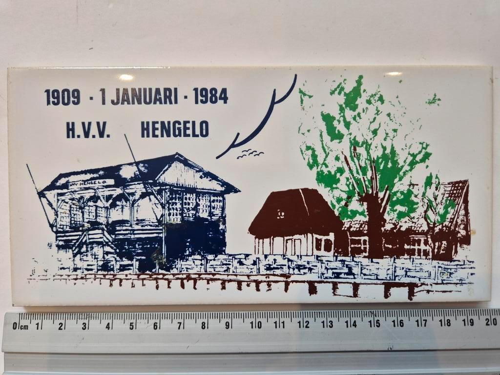 Tegeltje HVV Hengelo 1909-1984 Jubileum, Ophalen of Verzenden