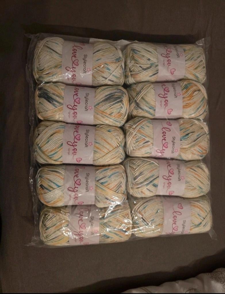 10 nieuwe bollen Stylecraft Love You garen, Ophalen of Verzenden, Nieuw, Breien of Haken, Wol of Garen