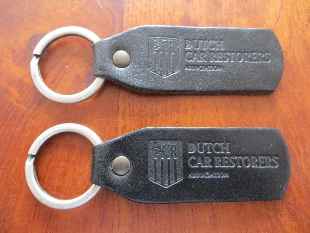 Sleutelring Dutch Car Restorers (lederen label), Ophalen of Verzenden, Nieuw, Transport