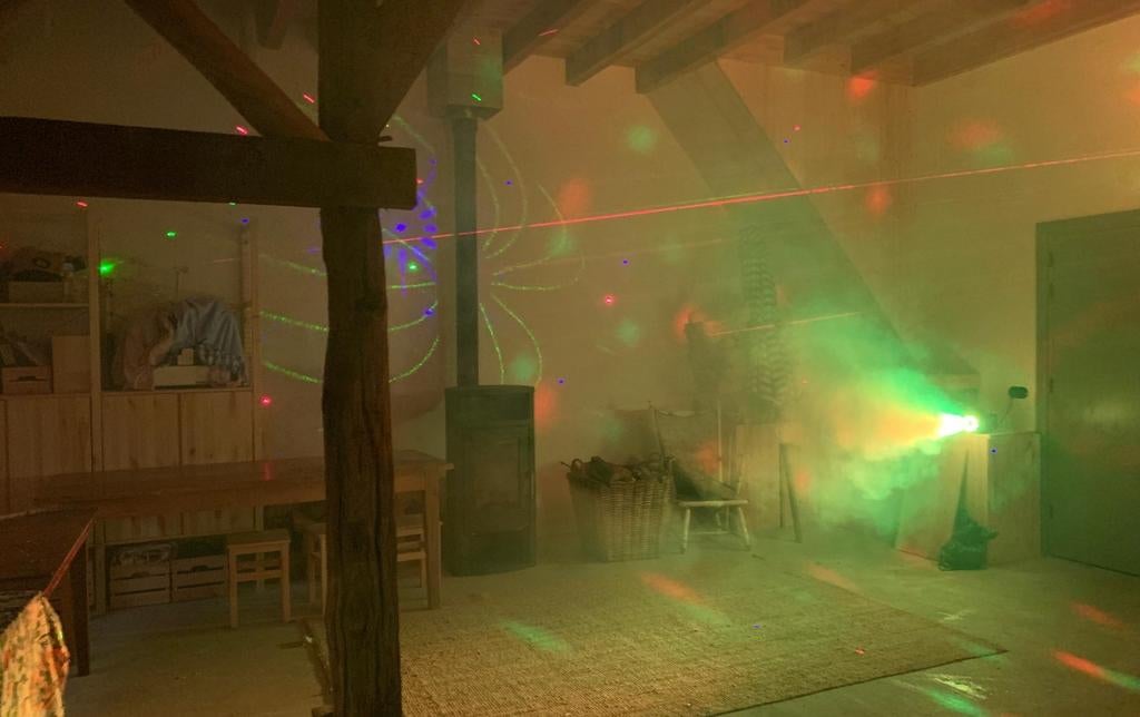 Feestverlichting + Disco‑set TE HUUR – Snel reserveren!, Ophalen, Zo goed als nieuw, Laser