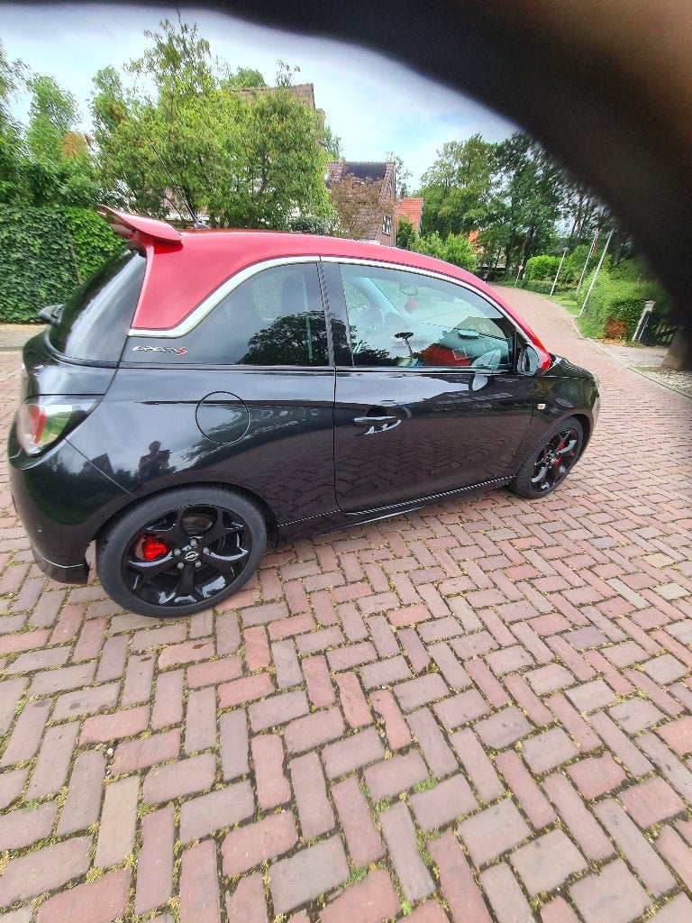 Zeer mooie Opel Adam S dealer onderhouden met 110.000 km, Voorwielaandrijving, Euro 5, Zwart, 150 pk