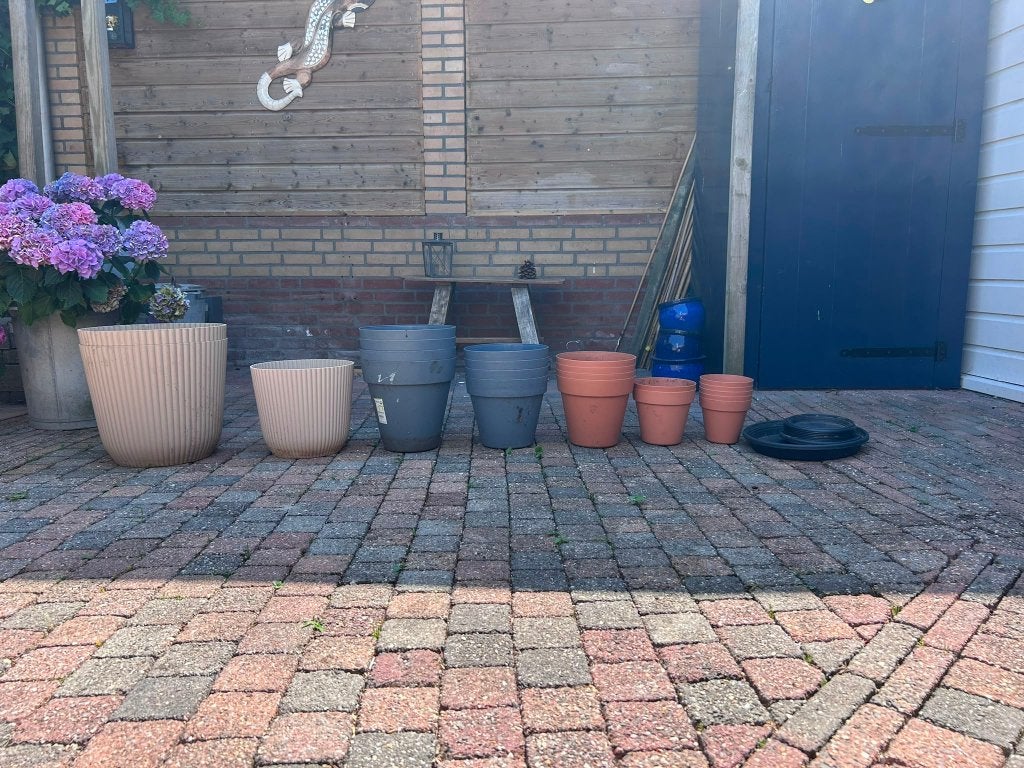 Bloempotten in diverse maten en kleuren, Ophalen, Rond, Zo goed als nieuw, Binnen