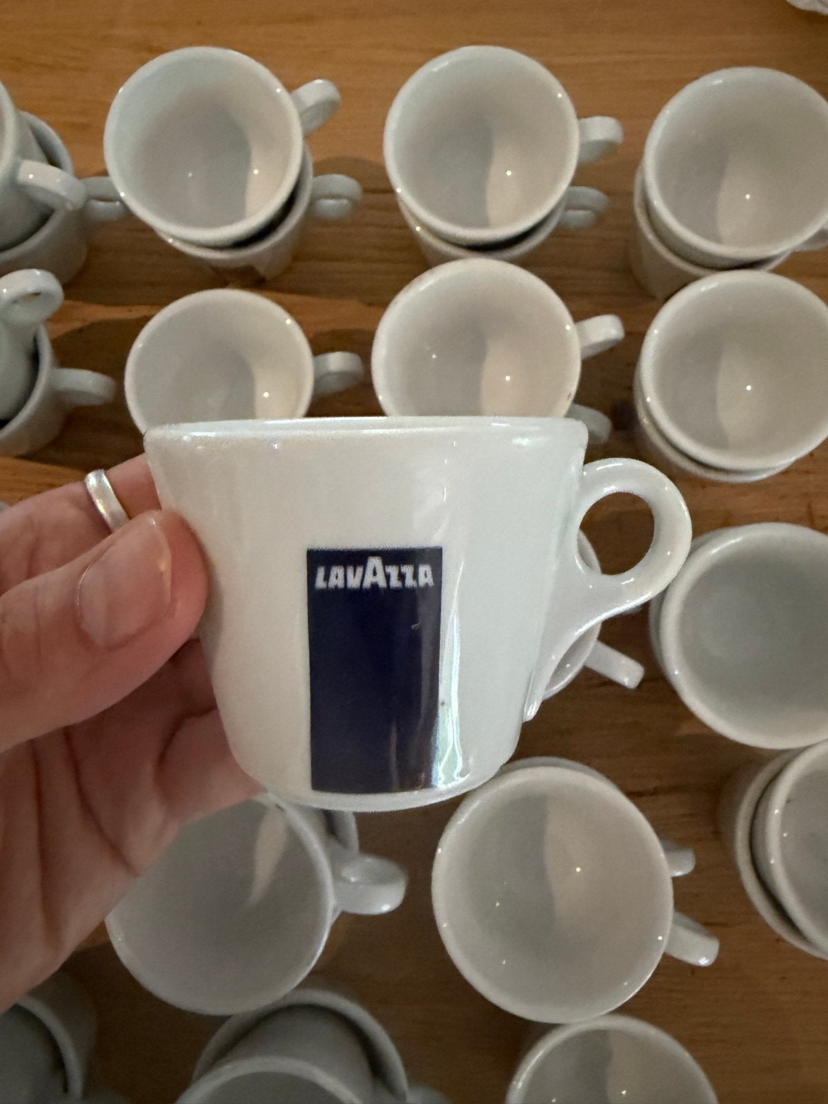 37 Lavazza 100ml koffiekopjes - Zo goed als nieuw, Overige merken, Keramiek, Ophalen of Verzenden, Zo goed als nieuw