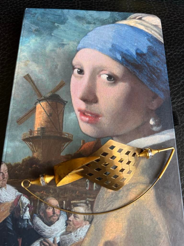 Gouden broche met kristallen Langani, Sieraden, Tassen en Uiterlijk, Met kristal, Overige materialen, 4 tot 7 cm, Gebruikt