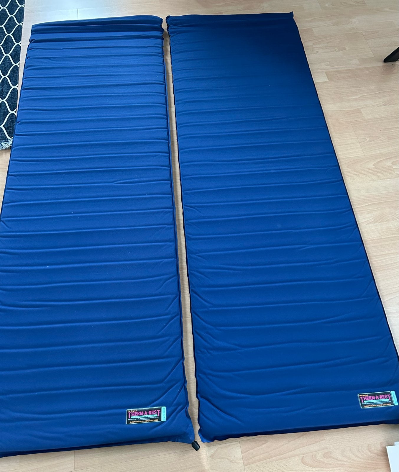 2x Thermarest Zelfopblaasbaar Luchtbed met Lakenhoes, Caravans en Kamperen, Luchtbedden, Ophalen of Verzenden, Gebruikt, 2-persoons