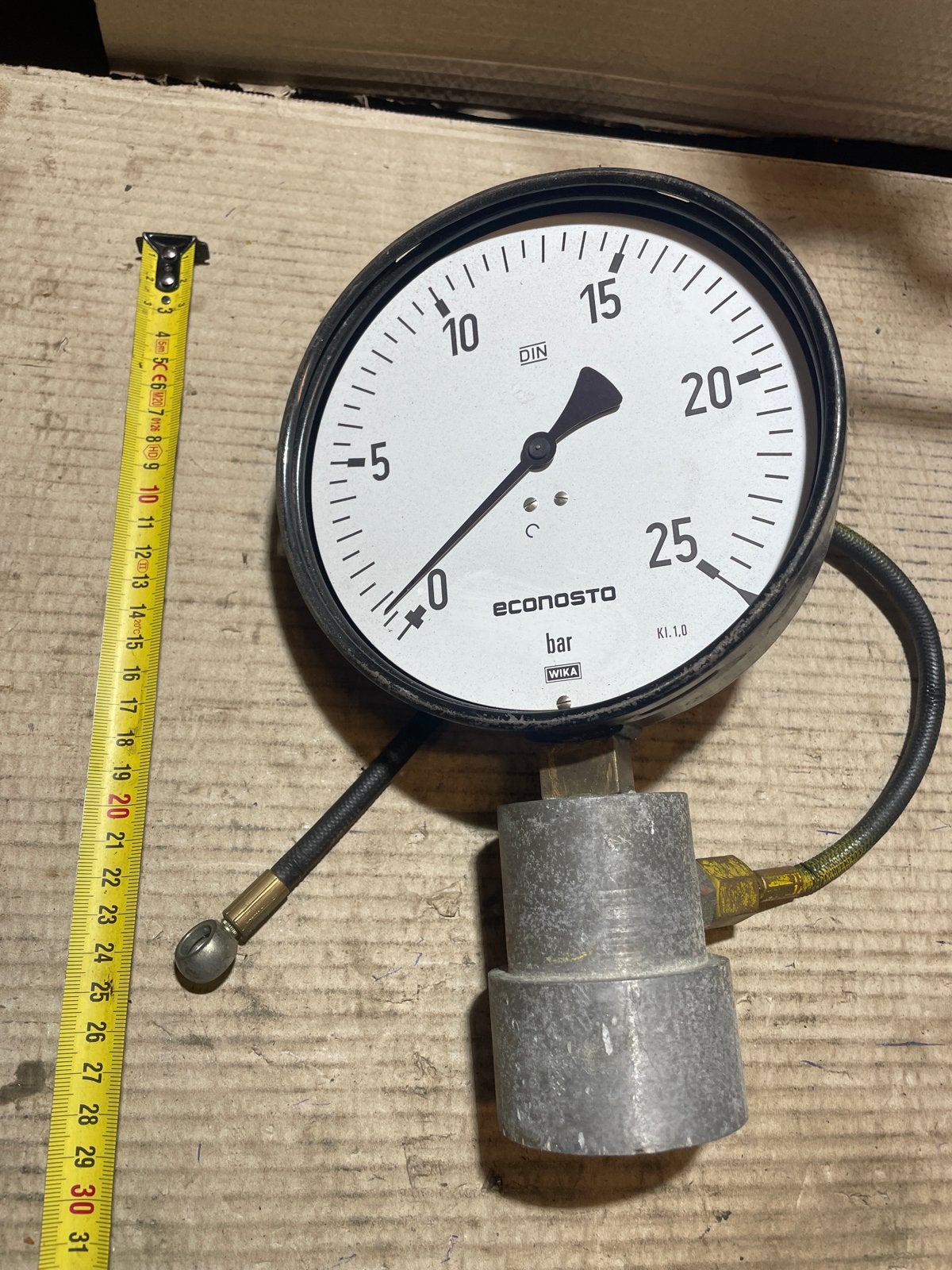 WIKA Econosto Manometer 0-25 bar met slang, Ophalen, Gebruikt