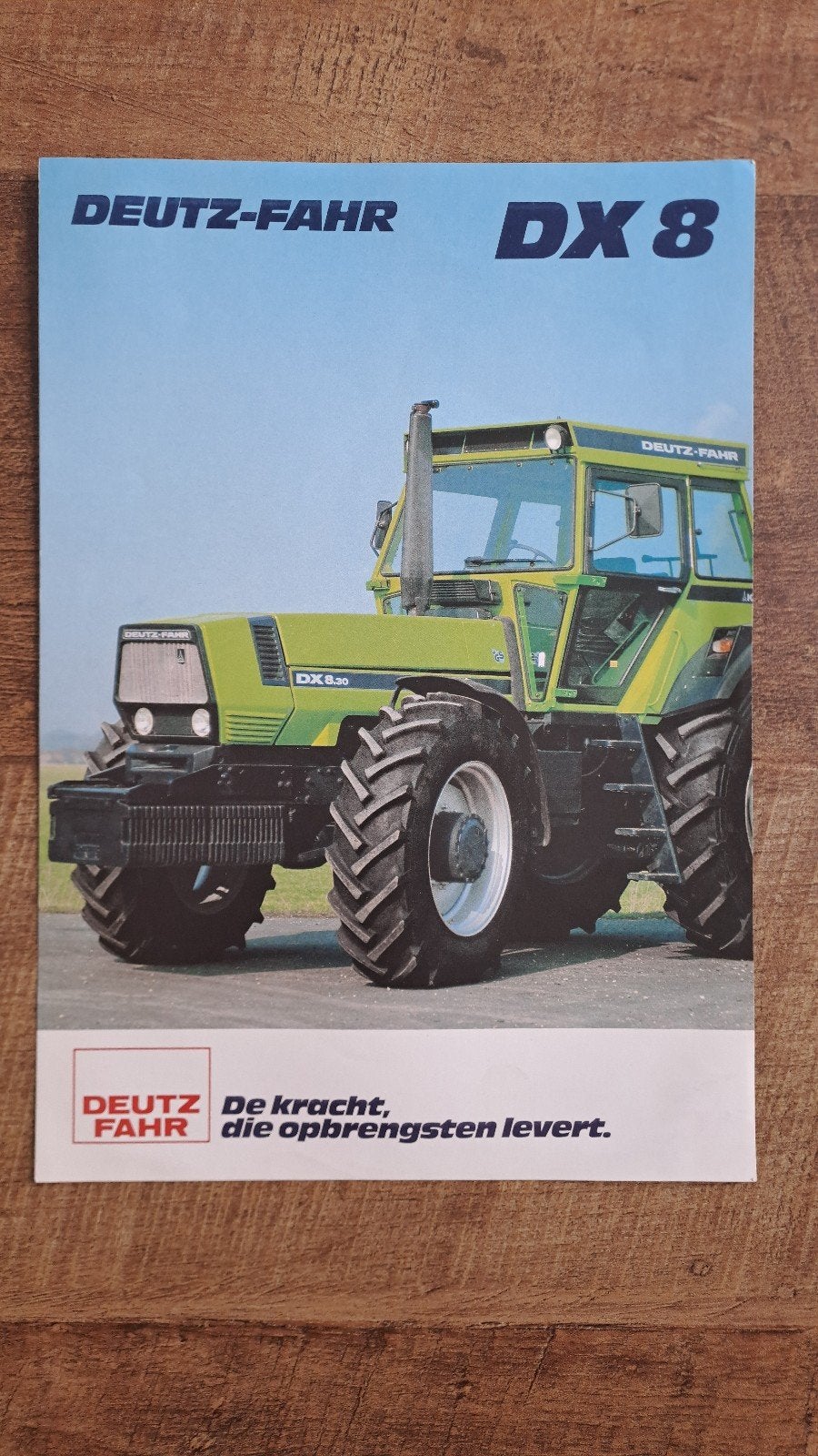 folder DEUTZ-FAHR DX 8 tractor, trekker, Boeken, Catalogussen en Folders, Ophalen of Verzenden, Zo goed als nieuw, Folder