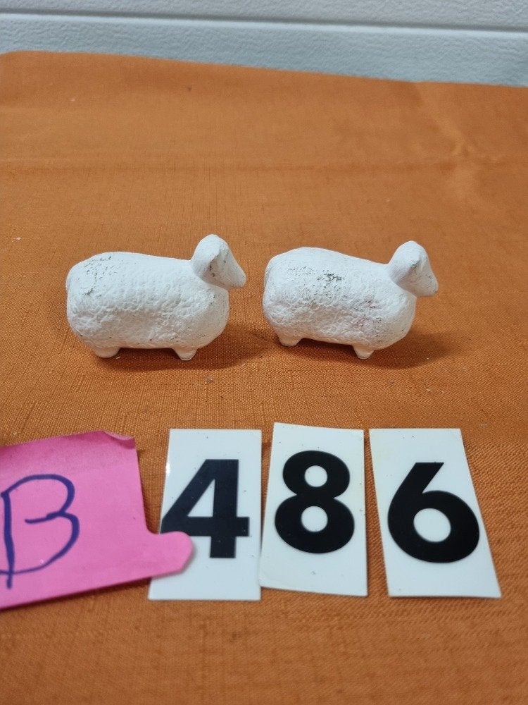 schapen beelden 2 stuks [b486], Ophalen of Verzenden