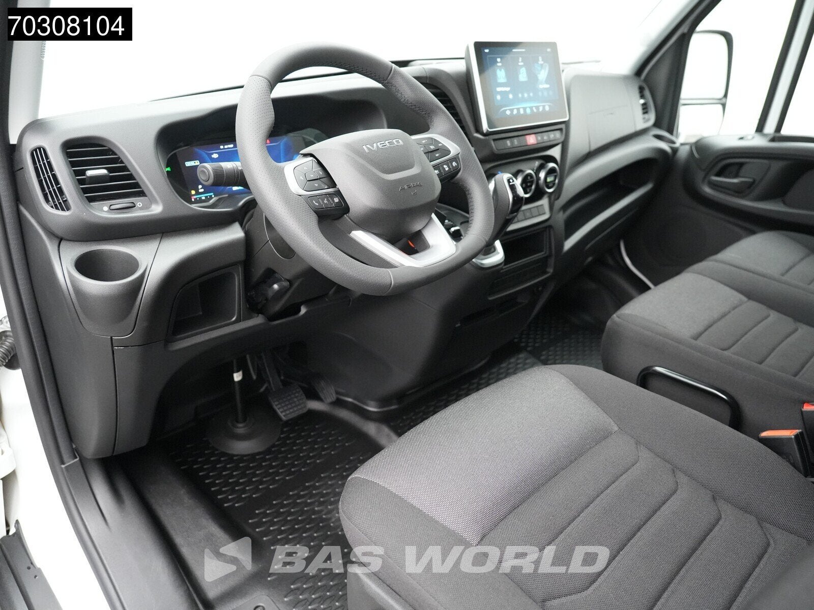 Iveco Daily 35C18 3.0L Automaat Laadklep Dubbellucht Bakwage, Auto's, Automaat, Stoelverwarming, Stof, Euro 6