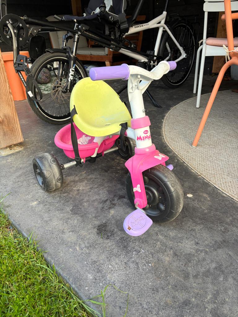Roze driewieler (plastic), Ophalen, Gebruikt, Duwvoertuig