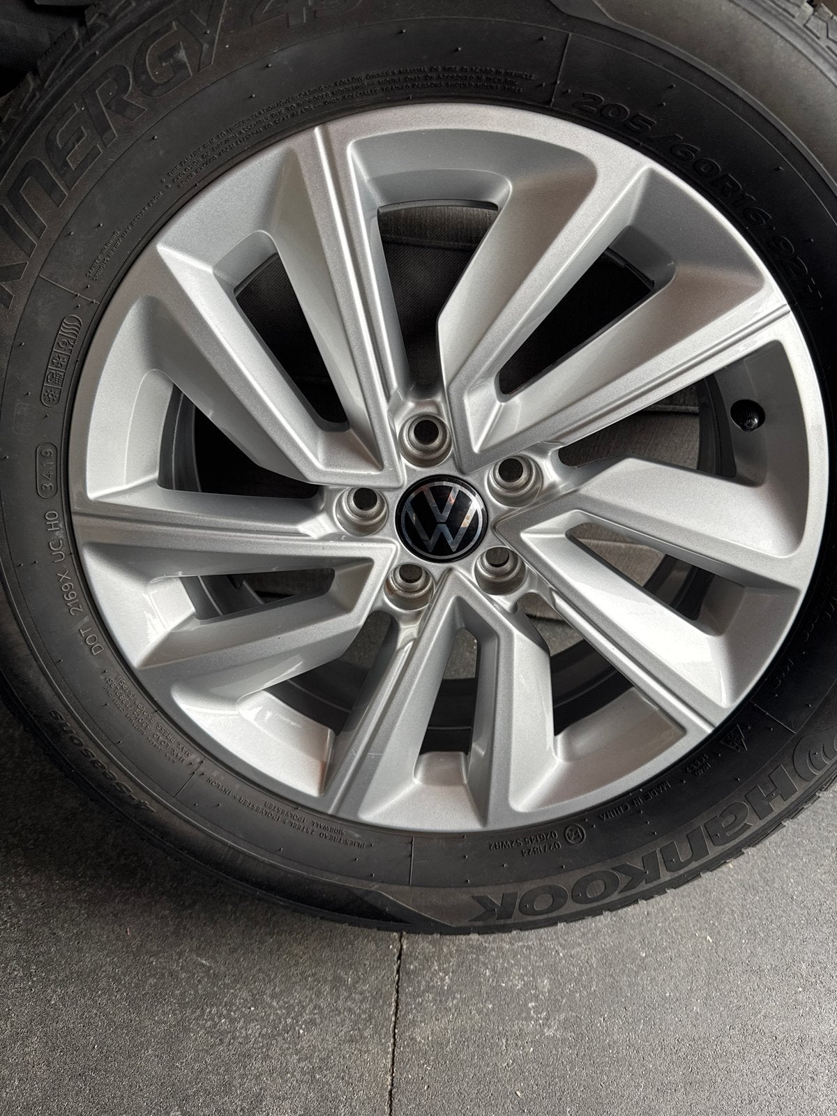 Volkswagen 16 inch velg met Hankook zomerbanden, Ophalen, Gebruikt, 16 inch, 205 mm