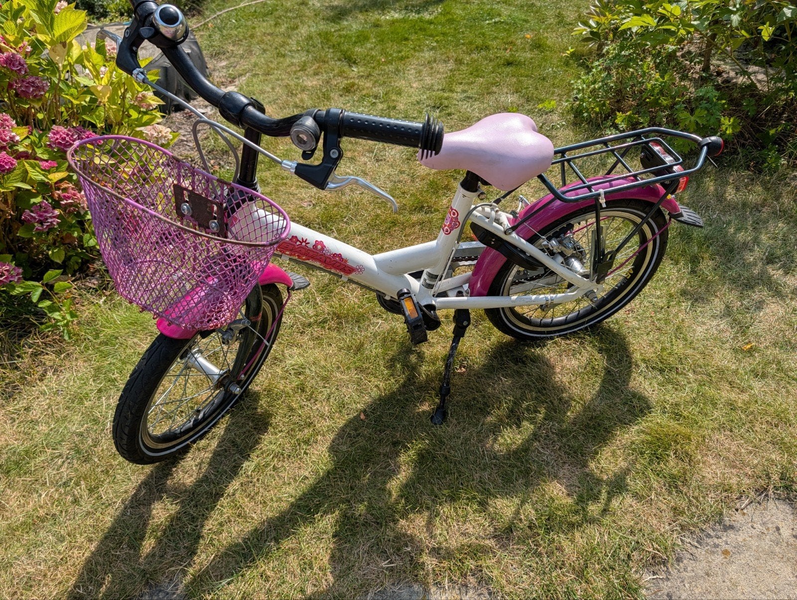 Batavus kinderfiets 14 inch met zijwieltjes en mandje, Fietsen en Brommers, Fietsen | Kinderfietsjes, Ophalen, Terugtraprem, Zijwieltjes