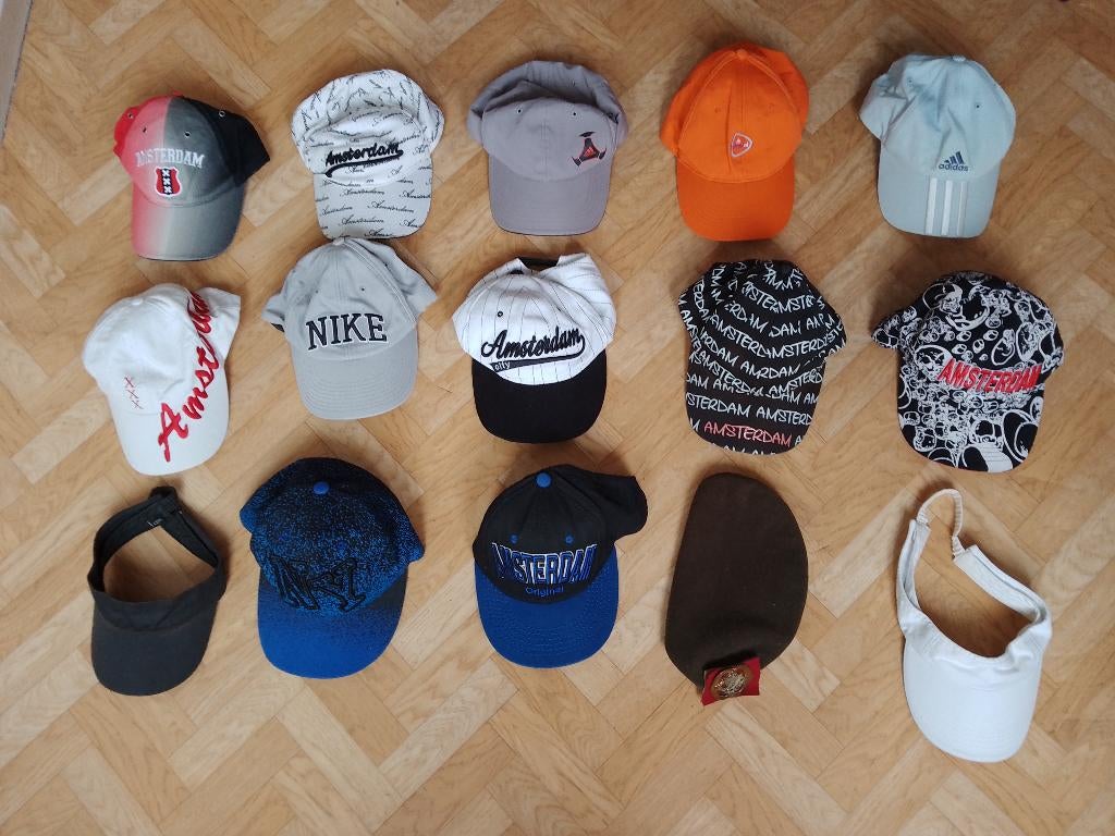 Petten Caps Baret dichten en open origineel merk petten, Kleding | Heren, Hoeden en Petten, Ophalen, Zo goed als nieuw, One size fits all