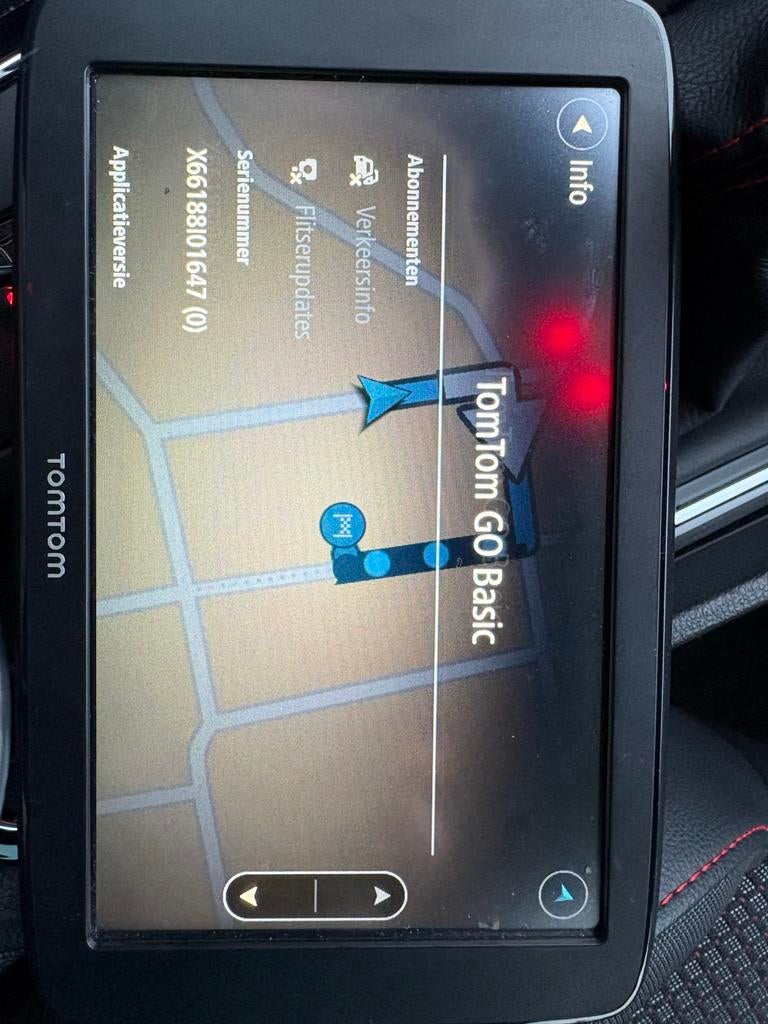 TomTom GO Basic Navigatiesysteem, Auto diversen, Autonavigatie, Gebruikt, Ophalen of Verzenden