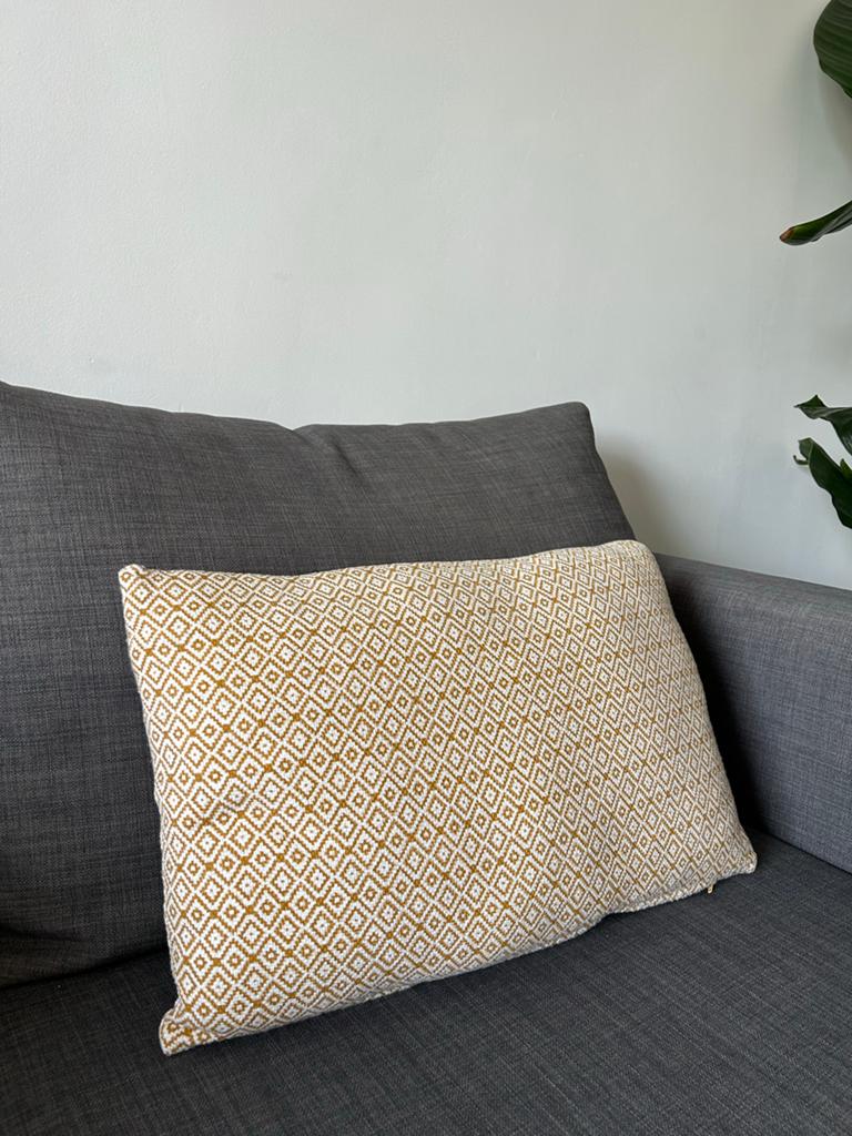 Sierkussen Leen Bakker Mosterd/Wit 35x50 cm, Huis en Inrichting, Verzenden, Zo goed als nieuw, Geel