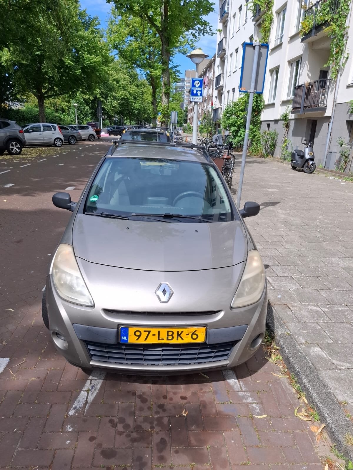 Renault Clio 1.2 TCE Estate 2010 Beige, Auto's, Voorwielaandrijving, 535 kg, 4 cilinders, 1095 kg