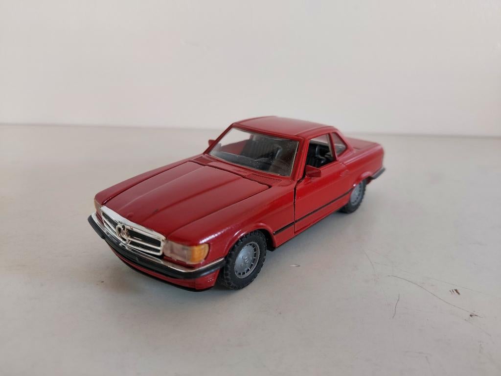 NZG 284 Mercedes-Benz 300-420-500SL rood (1), Ophalen of Verzenden, Zo goed als nieuw, Auto, Overige merken