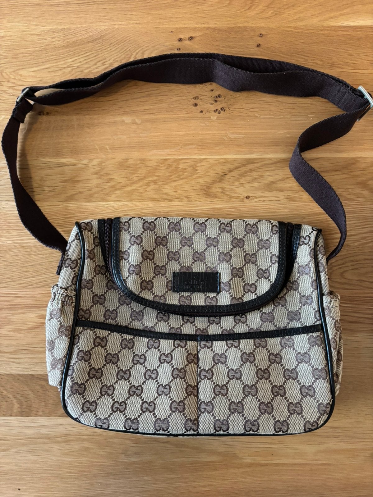 Vintage Gucci schoudertas monogram, Ophalen of Verzenden, Zo goed als nieuw, Bruin, Overige merken
