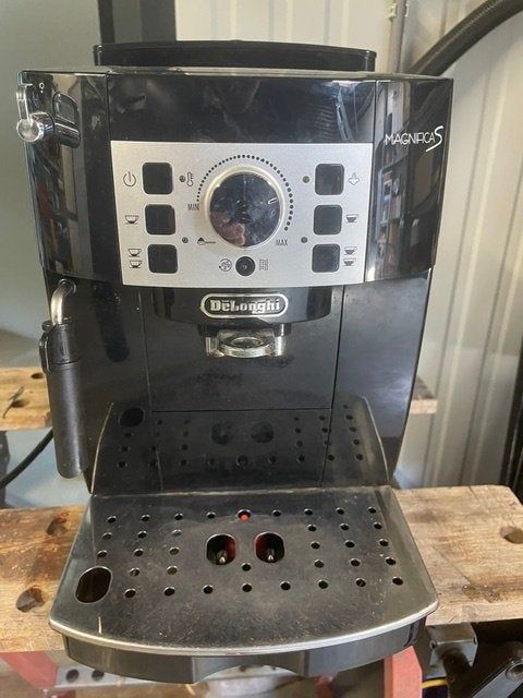 De Longhi koffiezetapparaat, Witgoed en Apparatuur, Koffiezetapparaten, Gebruikt, Espresso apparaat, 1 kopje, Afneembaar waterreservoir