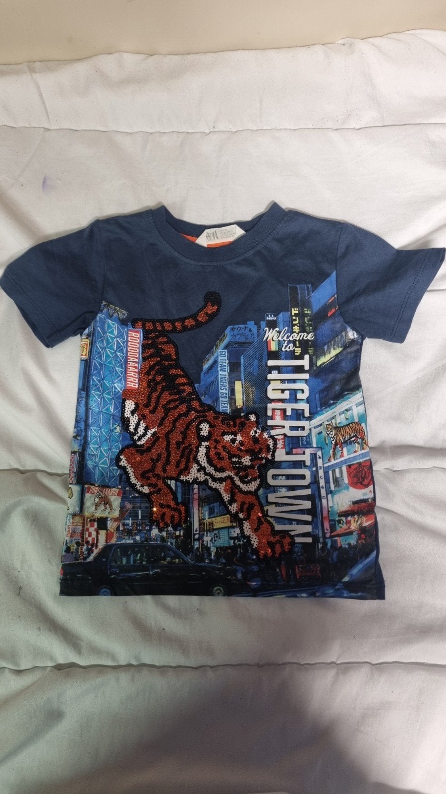 Stoer H&M jongensshirt maat 98 met tijger opdruk, H&M, Ophalen of Verzenden, Zo goed als nieuw, Shirt of Longsleeve
