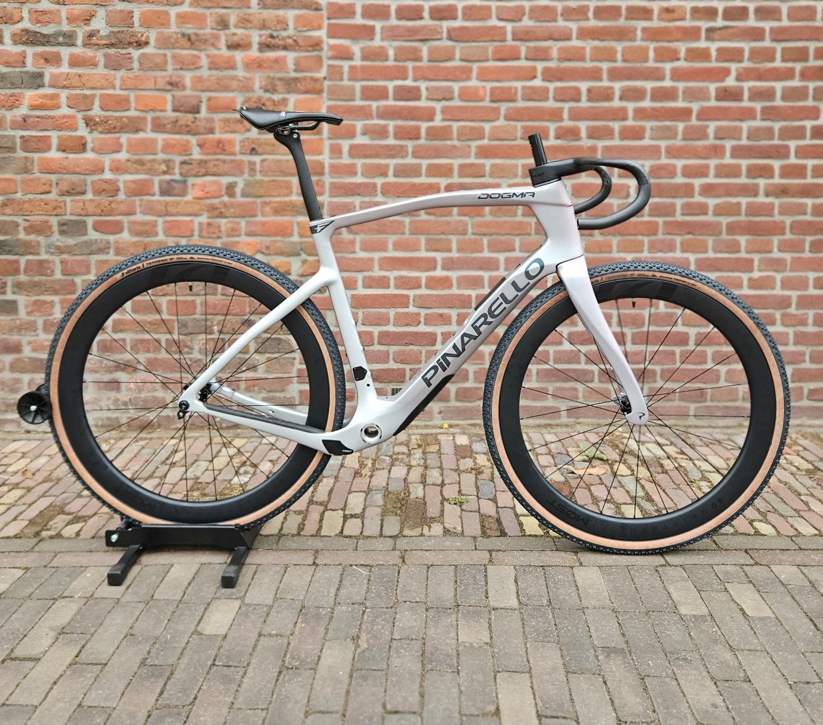 Pinarello Dogma GR diverse afmontage's mogelijk XPLR GRX, Overige merken, 28 inch, Carbon, Nieuw