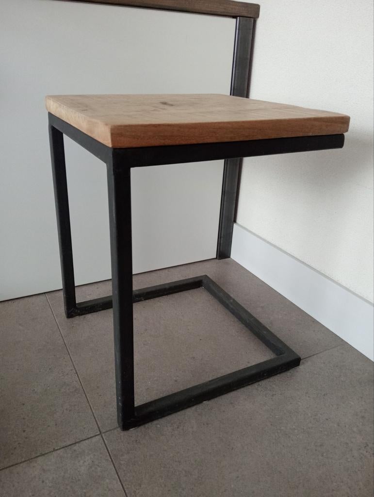 Bijzet tafeltje, Huis en Inrichting, Tafels | Bijzettafels, Minder dan 55 cm, Metaal of Aluminium, Rond, Ophalen