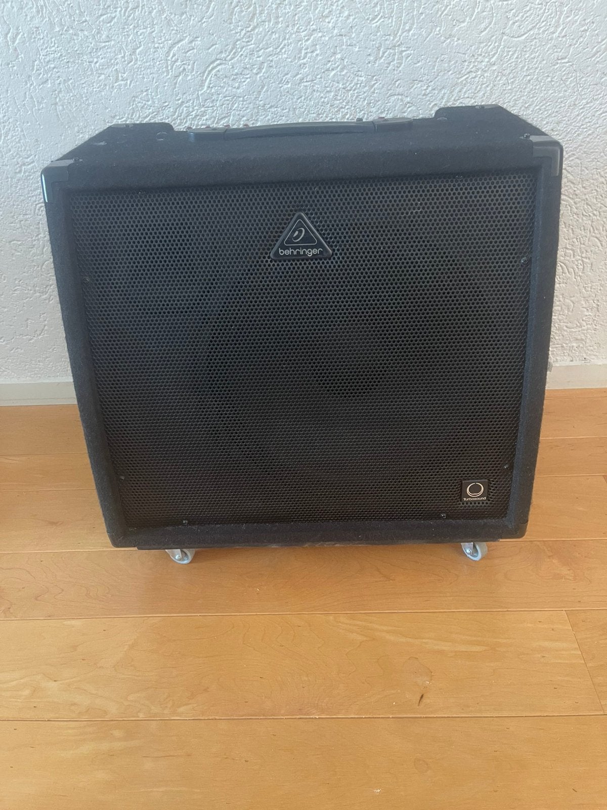 Behringer Ultratone KXD15 Keyboard/PA Versterker, Ophalen, Zo goed als nieuw, 500 tot 1000 watt, Keyboardversterker