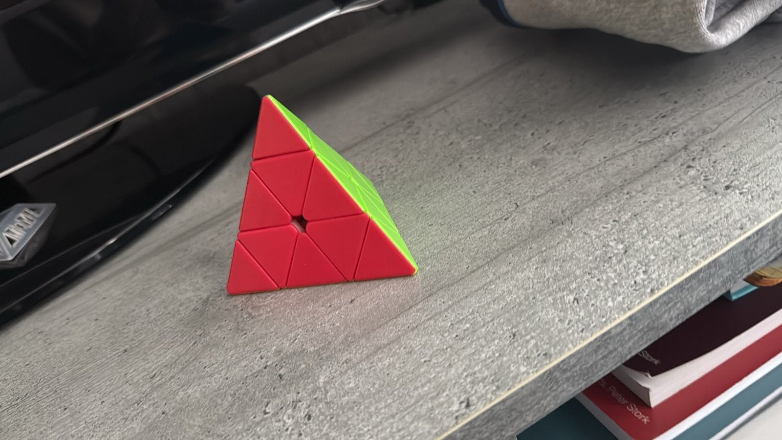 rubiks cube piramide, Ophalen