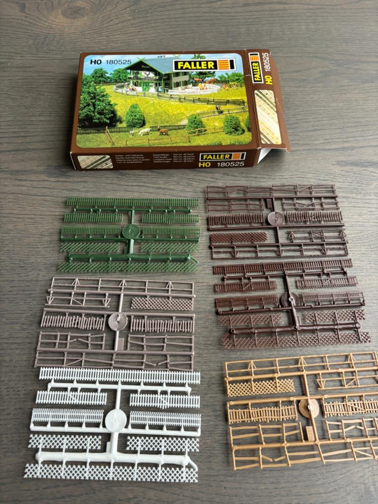 Faller HO 180525 diverse hekjes nieuw in OV!, Hobby en Vrije tijd, Modeltreinen | H0, Overige merken, Gelijkstroom of Wisselstroom