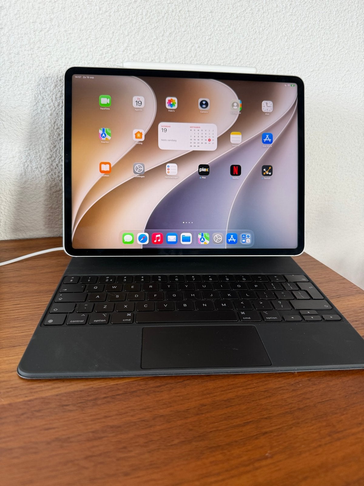 Apple iPad Pro 12.9 inch (5e generatie) 1TB met Magic Keyb., Computers en Software, 12 inch, Ophalen of Verzenden, Zo goed als nieuw