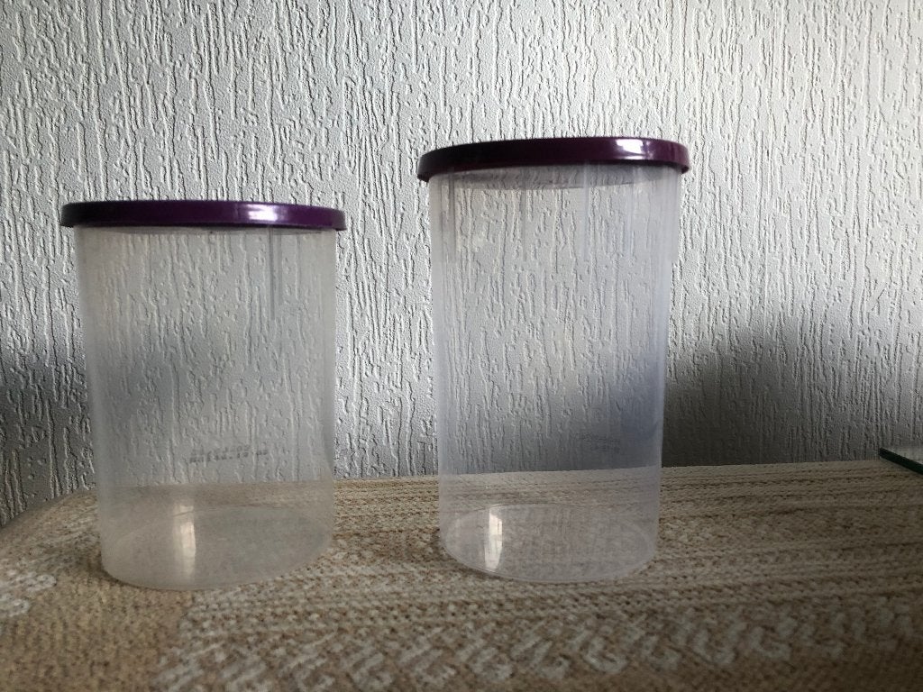 2 plastic bussen - handig op vakantie, Voorraadpot, Ophalen of Verzenden, Zo goed als nieuw, Kunststof