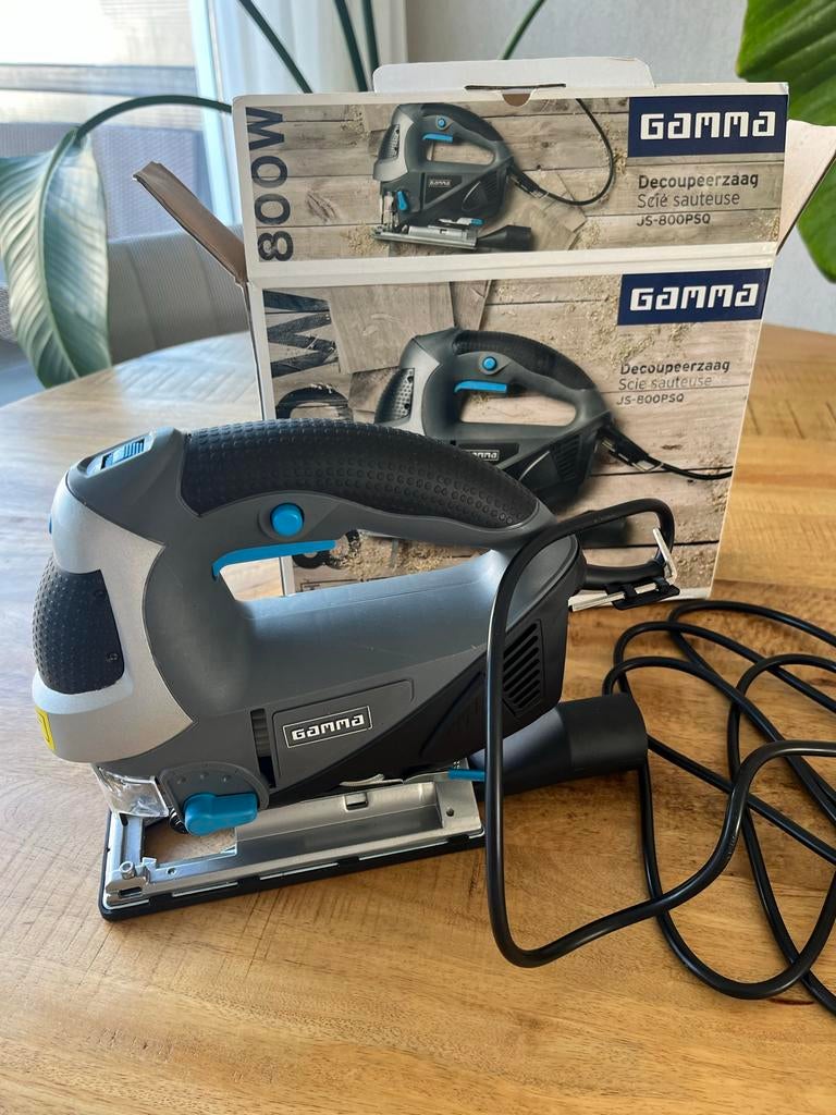 Gamma Decoupeerzaag JS-800PSQ - Nieuwstaat, 600 tot 1200 watt, Ophalen of Verzenden, Zo goed als nieuw, Decoupeerzaag
